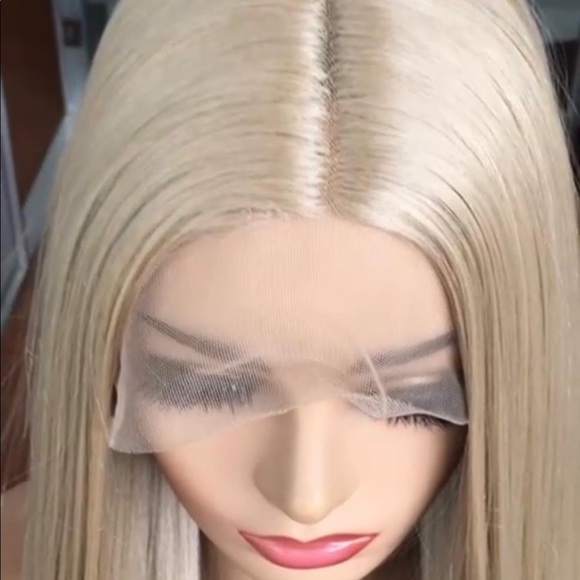 Long straight synthetic blond wig - Picture 2 of 7